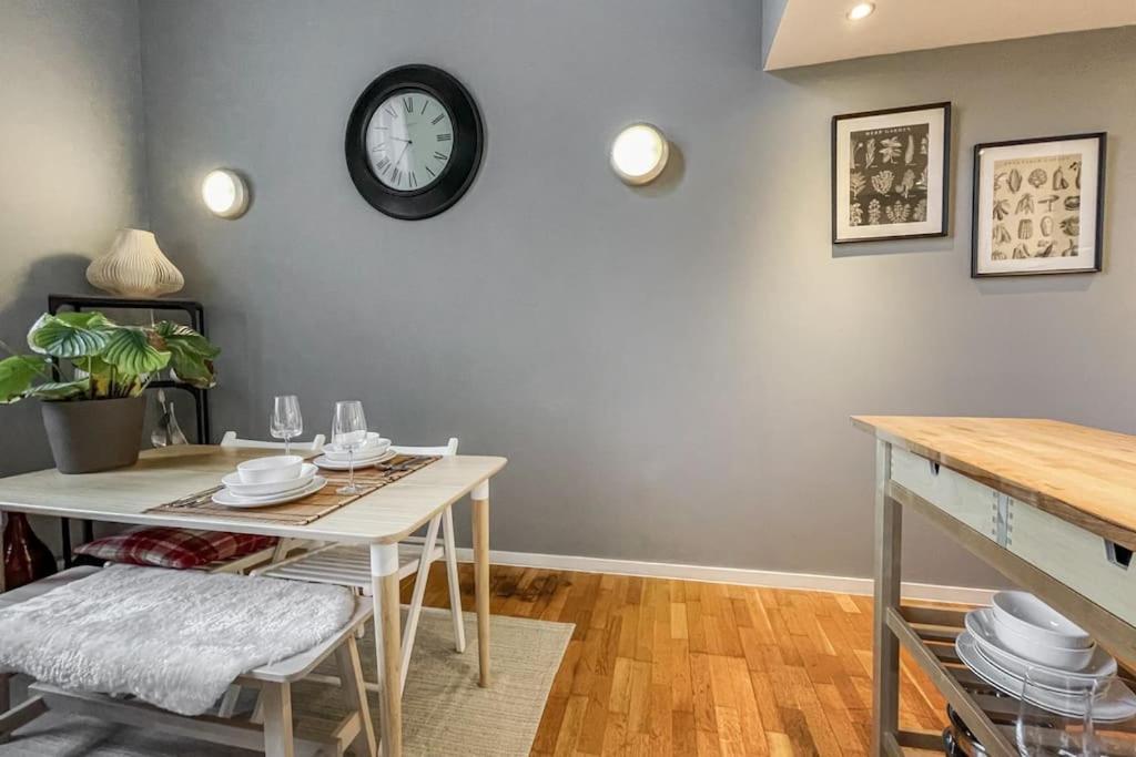Lofty Apartment In פלימות' מראה חיצוני תמונה